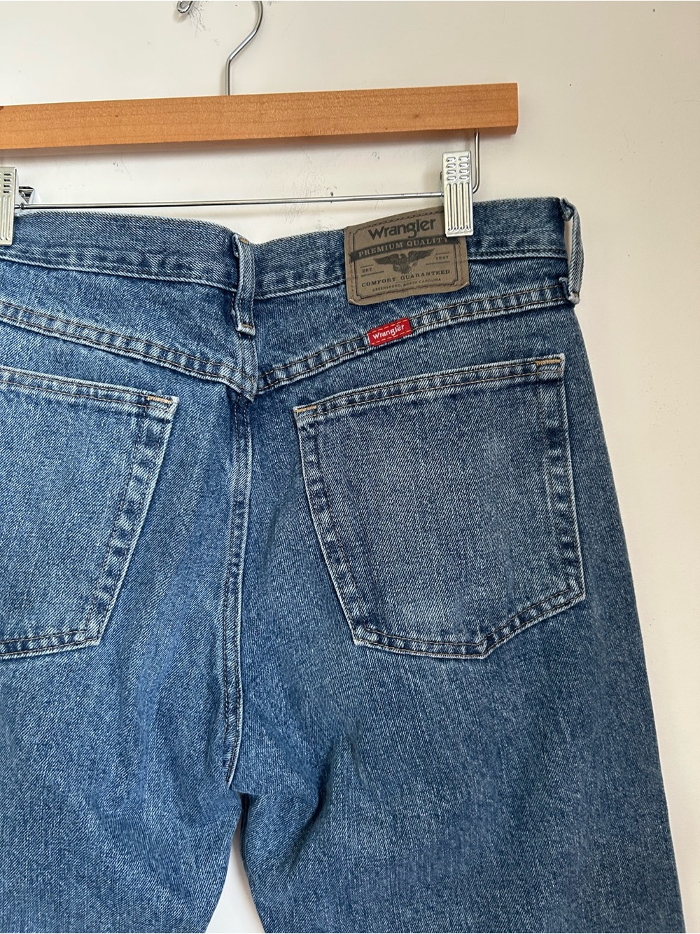 Wrangler Men's Classic Blue Denim Jeans